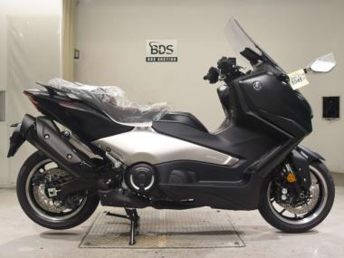 Yamaha T-MAX560