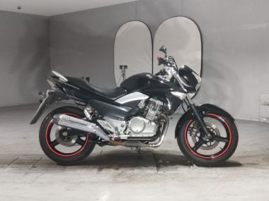 Suzuki GSR250