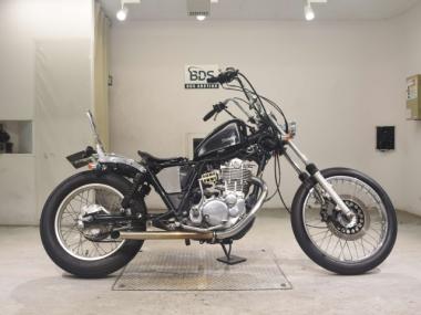 Yamaha SR400