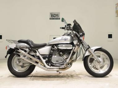 Honda Magna 250