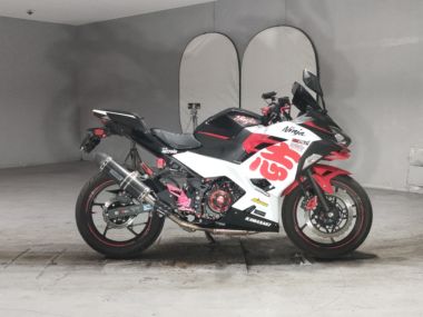 Kawasaki Ninja400