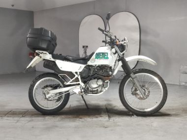 Suzuki Djebel125
