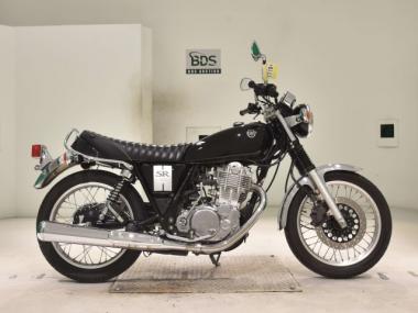 Yamaha SR400