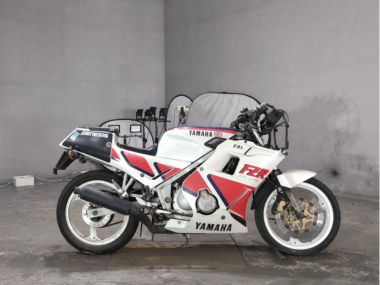 Yamaha FZR250