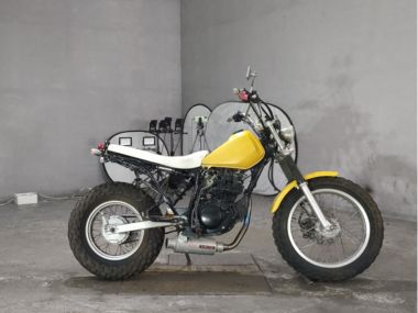 Yamaha TW225