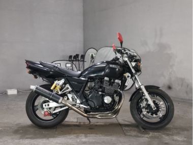 Yamaha XJR400R