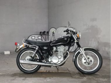Yamaha SR400