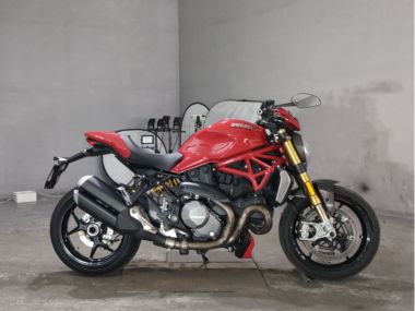 Ducati Monster 1200s