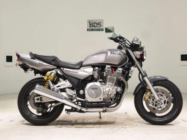 Yamaha XJR1300