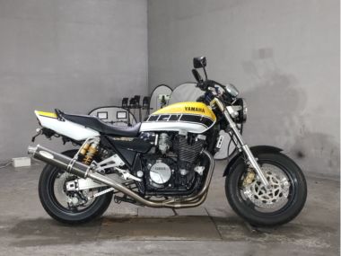Yamaha XJR1200