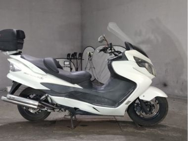 Suzuki Skywave 250s