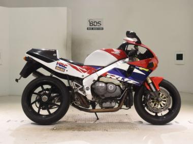 Honda RVF750