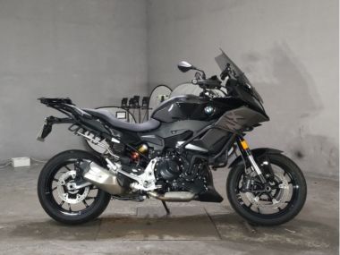 BMW F900XR