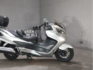 Suzuki Skywave 250s