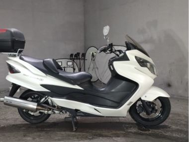 Suzuki Skywave 250s