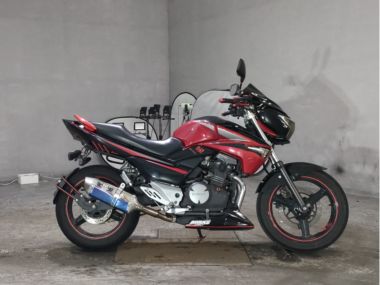 Suzuki GSR250