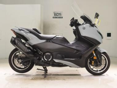 Yamaha T-MAX560
