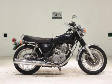 Yamaha SR400