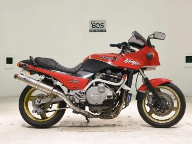 Kawasaki GPZ900R