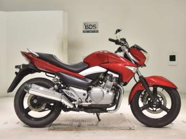 Suzuki GSR250