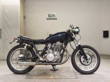 Yamaha SR400