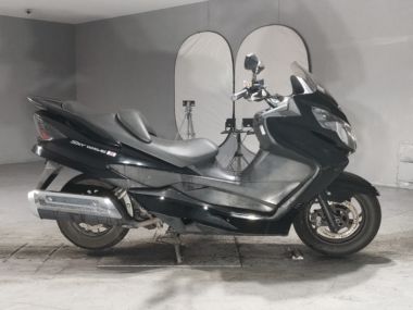 Suzuki Skywave 250s