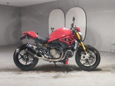 Ducati Monster 1200s