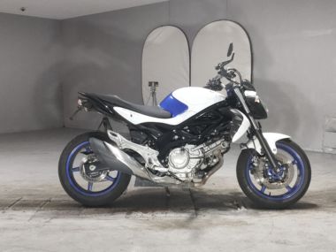 Suzuki Gladius400