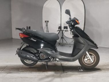 Yamaha Axis Treet