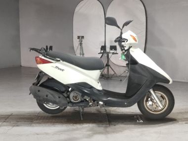 Yamaha Axis Treet