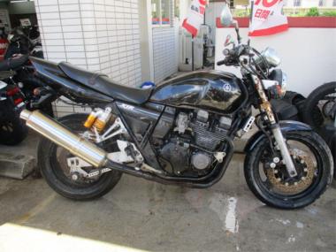 Yamaha XJR400R