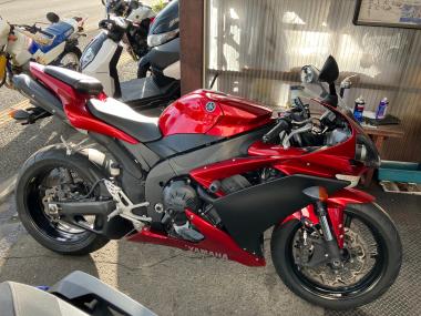 Yamaha Yzf-R1