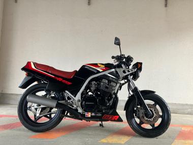 Honda CBR400F