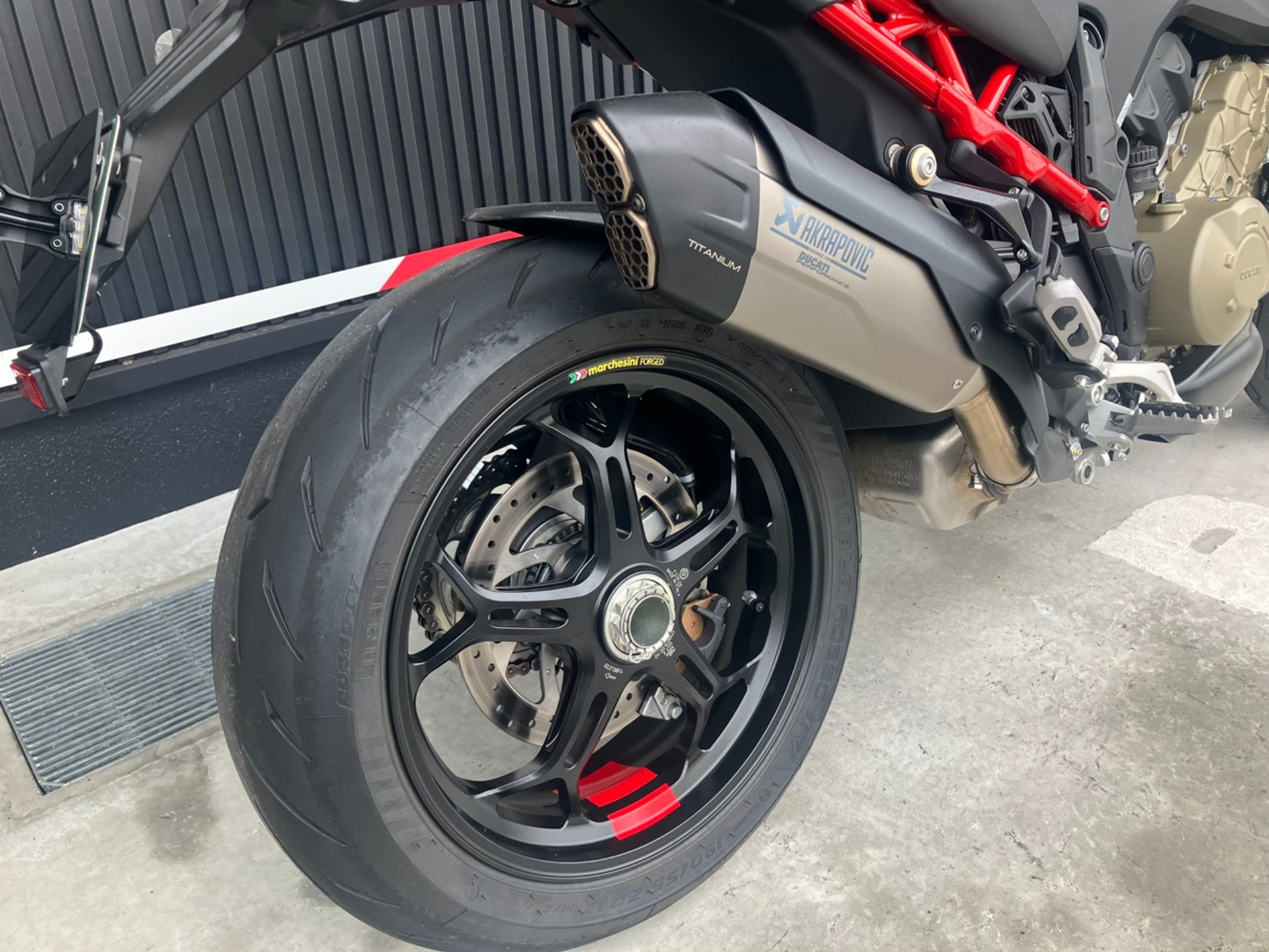 Миниатюра 11