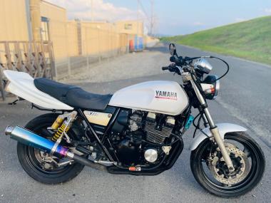 Yamaha XJR400R