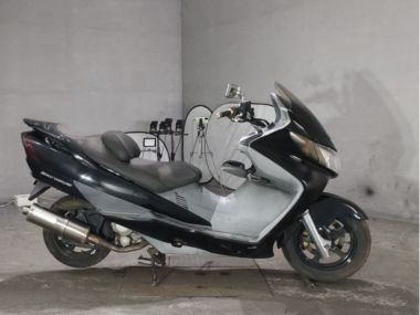 Suzuki Skywave 250s