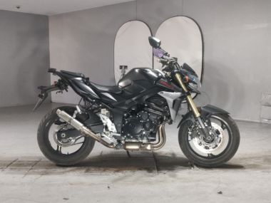 Suzuki GSR750