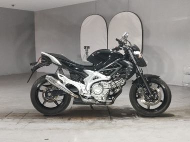 Suzuki Gladius400