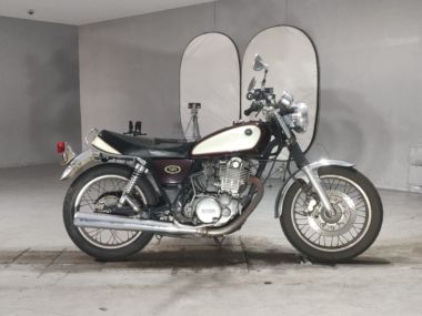 Yamaha SR400