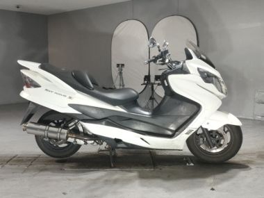 Suzuki Skywave 250s