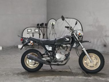 Honda APE100