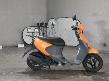 Suzuki Let's4