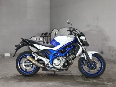 Suzuki Gladius400