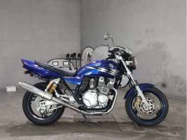 Yamaha XJR400R