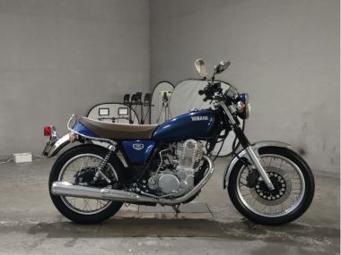 Yamaha SR400