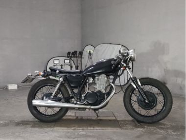 Yamaha SR400