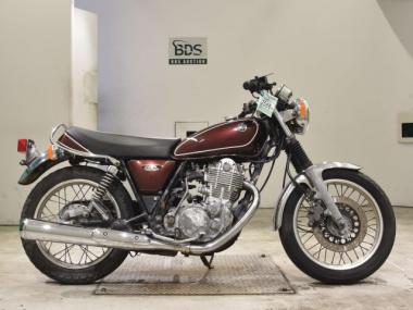 Yamaha SR400