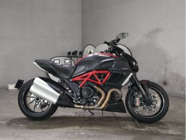 Ducati Diavel Carbon