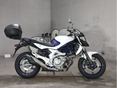 Suzuki Gladius400