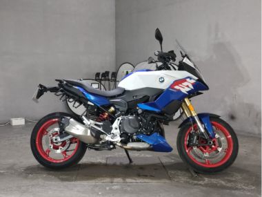 BMW F900XR
